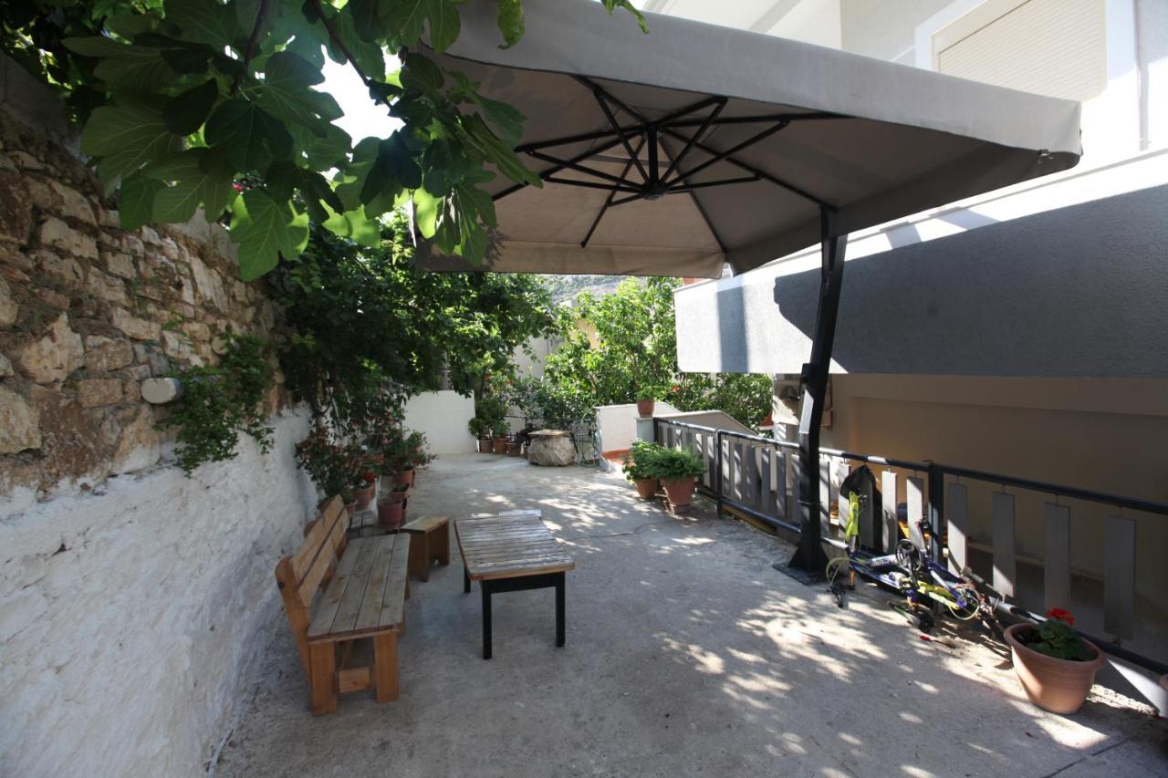 Mane Apartments Sarandë Exterior foto