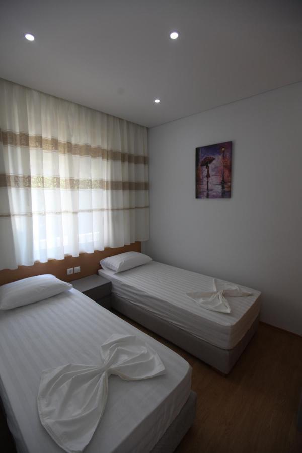 Mane Apartments Sarandë Exterior foto