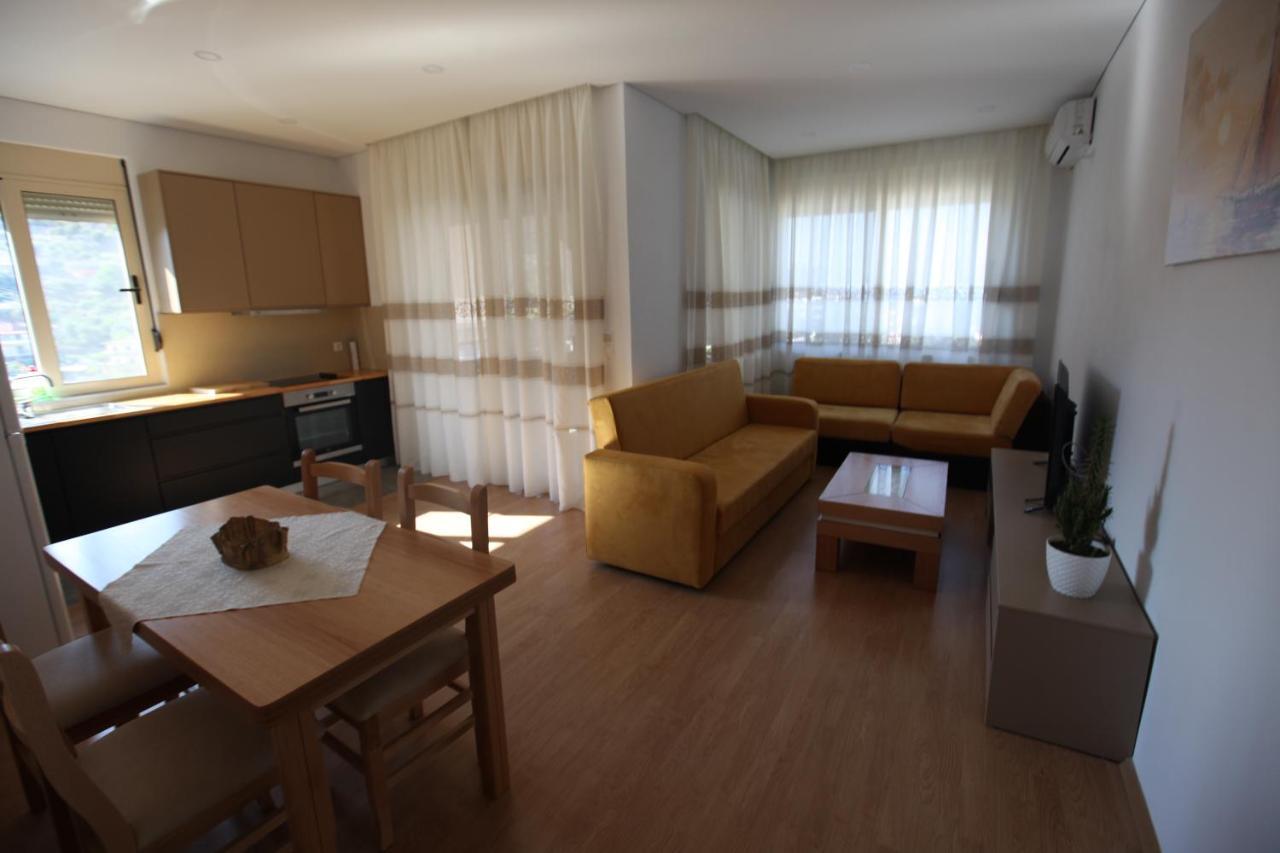 Mane Apartments Sarandë Exterior foto