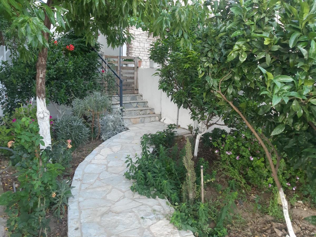 Mane Apartments Sarandë Exterior foto